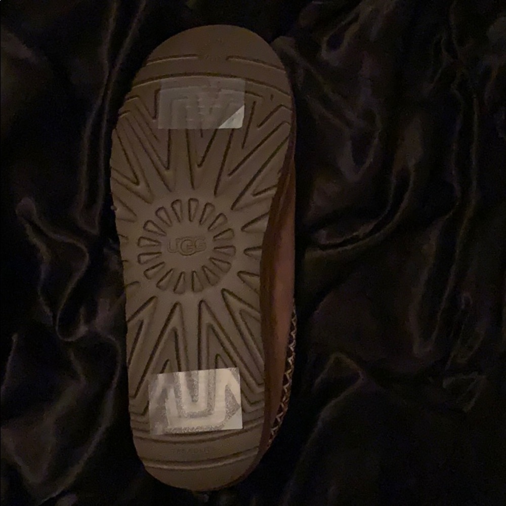 Ugg slippers - Picture 2 of 3